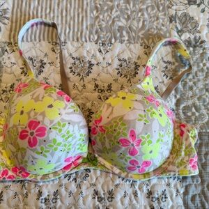 Victoria's Secret Floral Bra with Underwire and Push-up Support size 38B